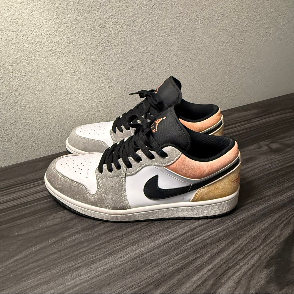 Nike Air Jordan 1 Low SE ‘Flight Club’